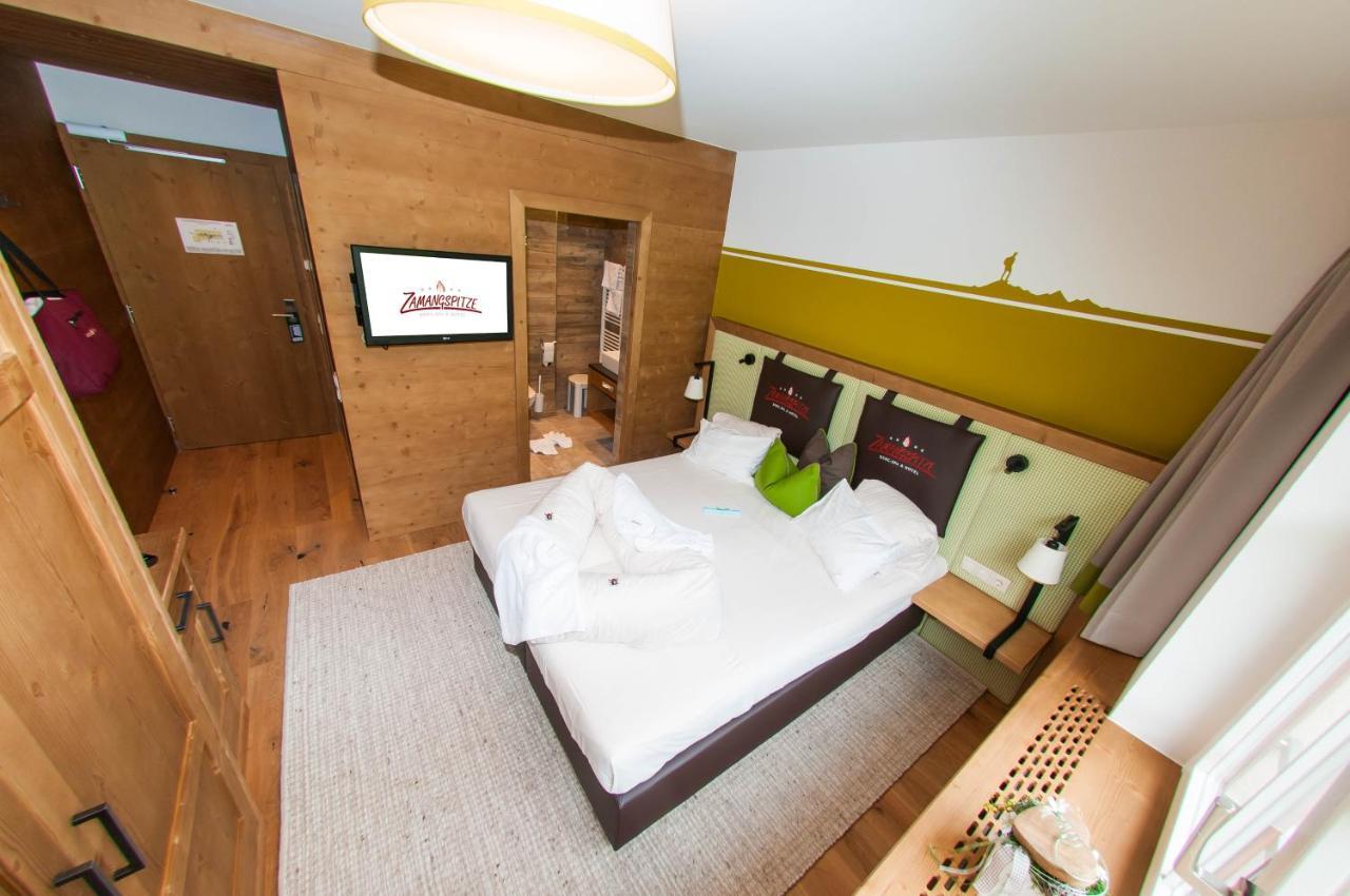 Berg-Spa & Hotel Zamangspitze Sankt Gallenkirch Room photo