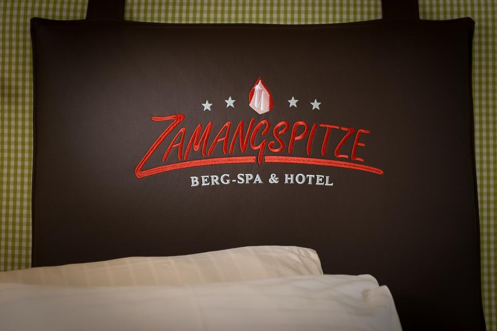 Berg-Spa & Hotel Zamangspitze Sankt Gallenkirch Exterior photo